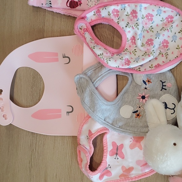 Mixed lot of bibs, burp cloths, lovey toys, hooded towel, and fleece blanket. - Picture 3 of 6